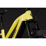 CUBE REACTION HYBRID RACE 800 BANANASPLIT'N'BLACK 2027 ELEKTROMOS KERÉKPÁR