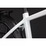 CUBE TOURING HYBRID ONE 600 METALLICWHITE'N'CHROME 2027 ELEKTROMOS KERÉKPÁR